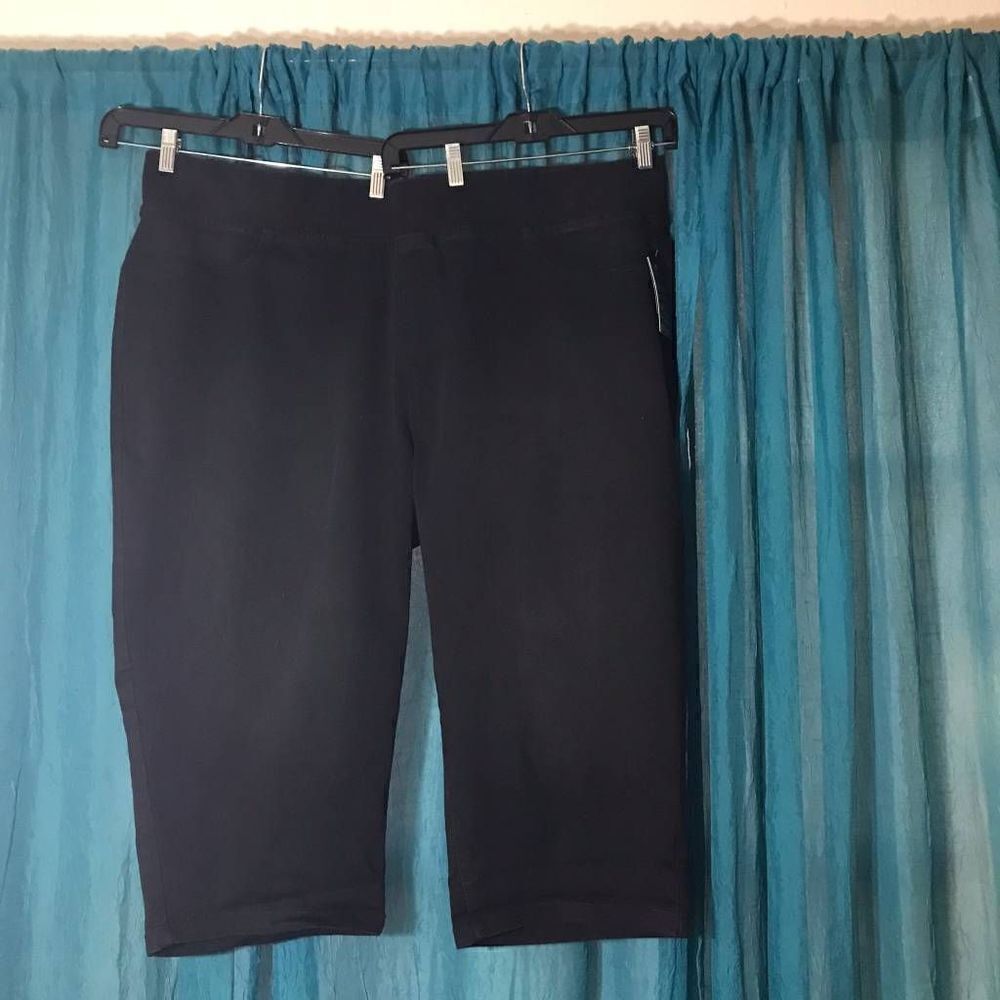 Avenue NWT Denim Crop Pull-On Pants Size 30